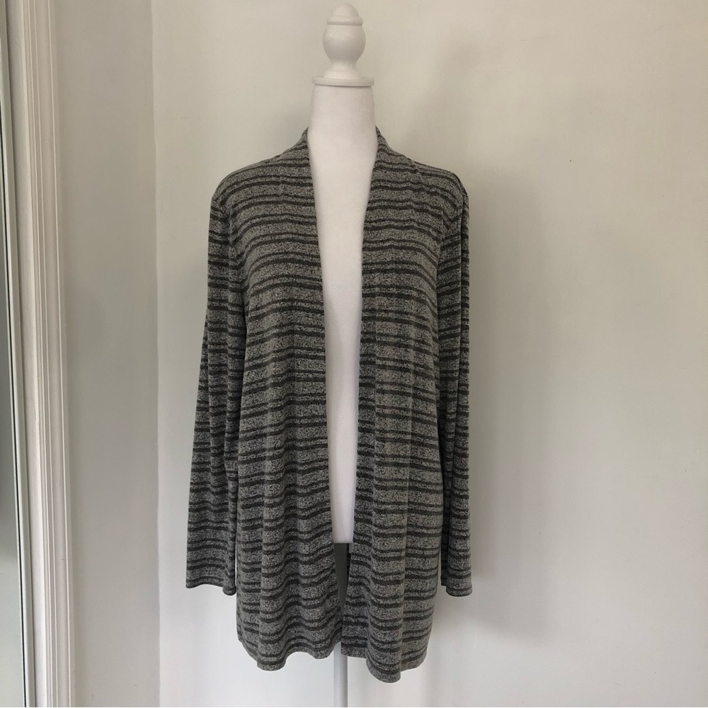 CHICO’S Women Grey Striped Long Sleeve Cardigan Sweater Sz 1